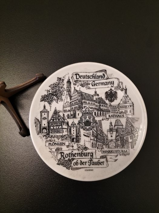 Декоративна чинийка за украса или колекция