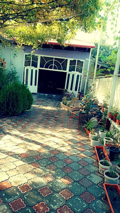 Срочно продаются дом  посёлок Чархин центр.