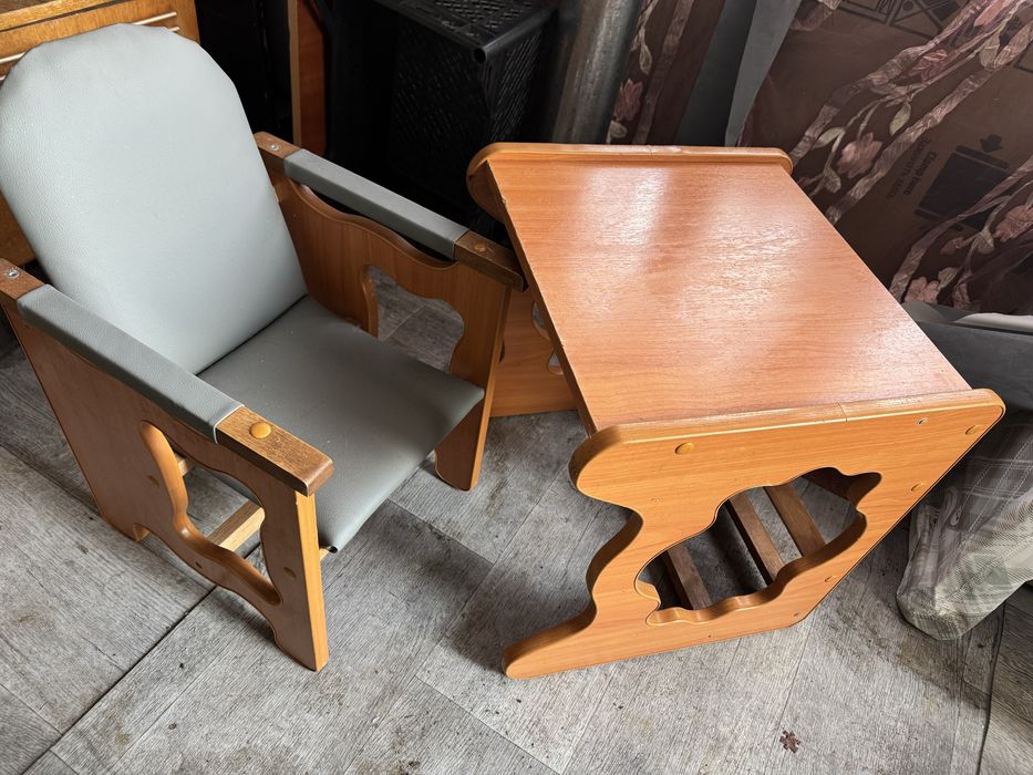 Продам детский стол со стульчиком