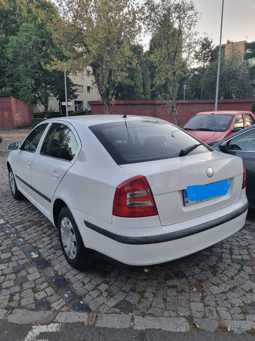 Vând Skoda Octavia 2