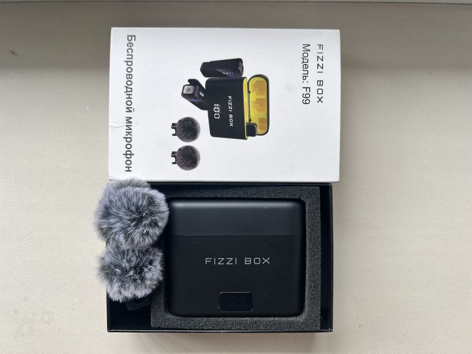 Петличка 2шт на iphone (Новая)