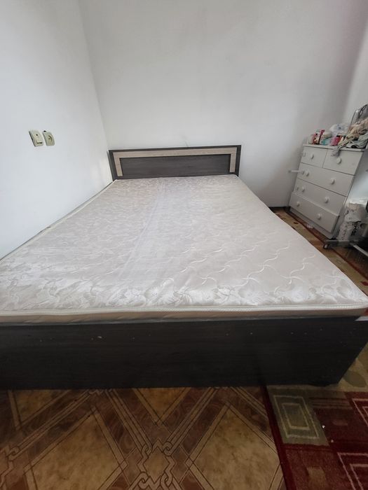 Кровать двухспальняя