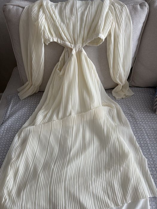 Платье белое, гафрэ, zara