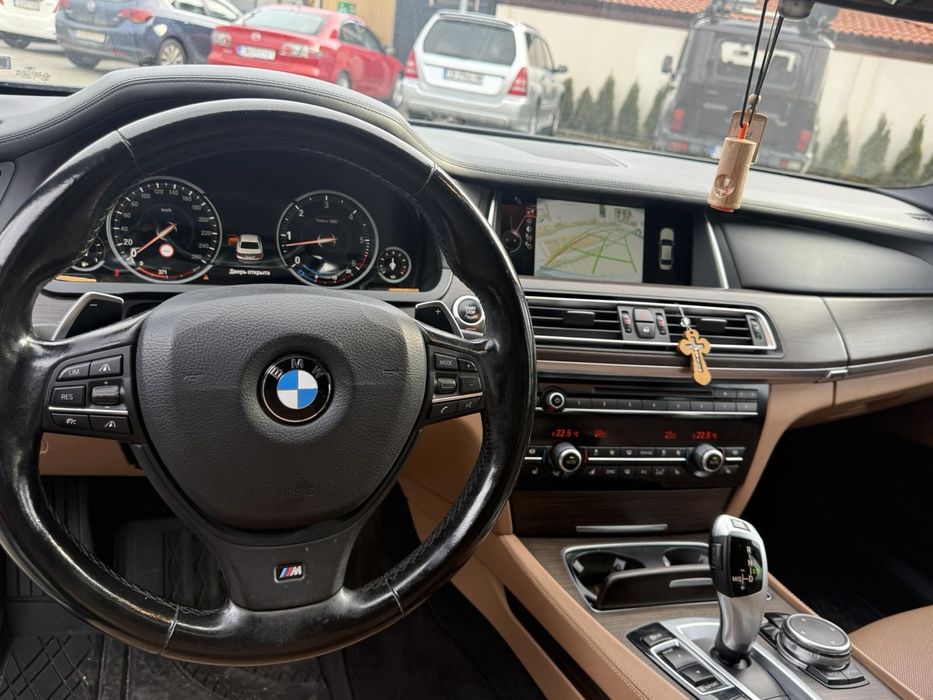 БМв 740L xdrive m