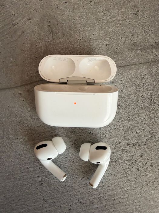 Apple AirPods Pro (1st generation)