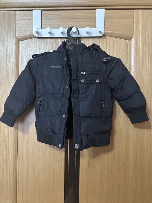 Продам куртки зимние весенние