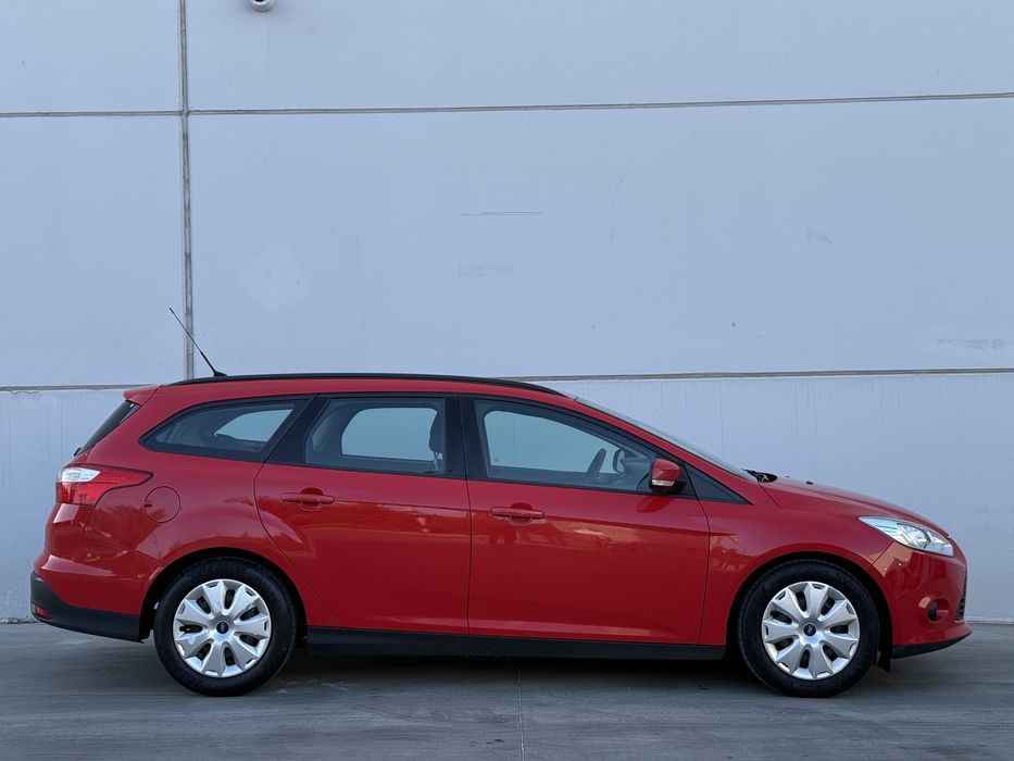 FORD Focus 2013 — imagine 5