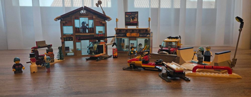 Lego City 60203 - Statiunea de schi / Lego City 60200 - Capitala / Lego City 60246 - Sectie de poliție