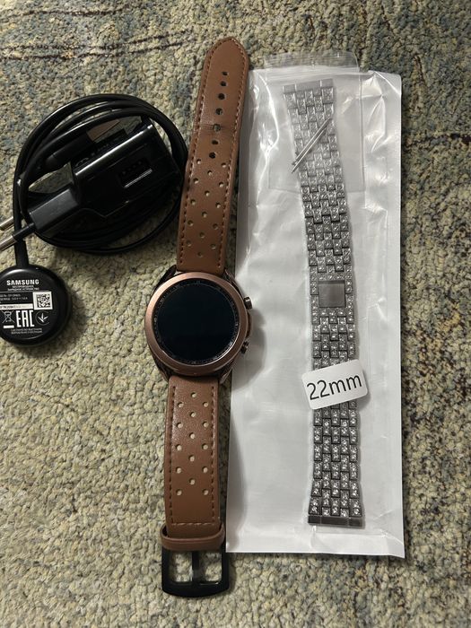 Женские смарт часы Samsung Watch3