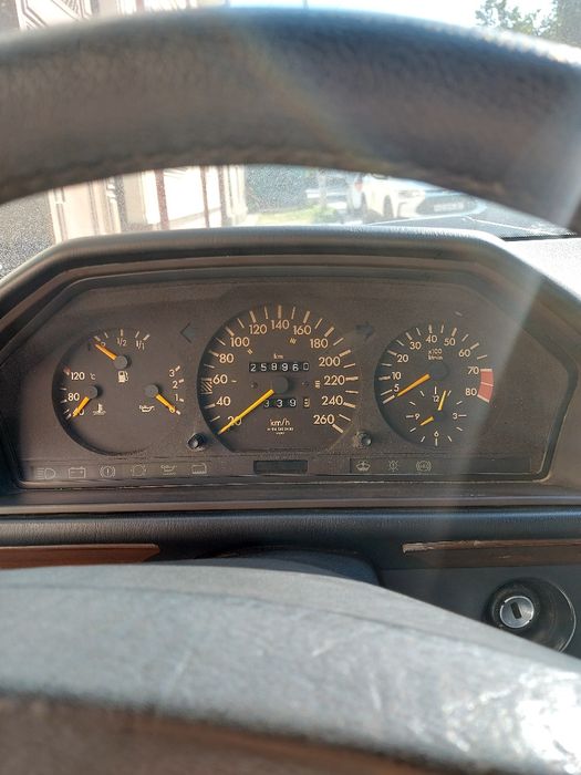 Mercedes Benz 124