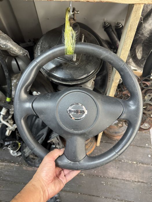 Запчасти ниссан жук двери крышка багажника 2010 по 2014 года