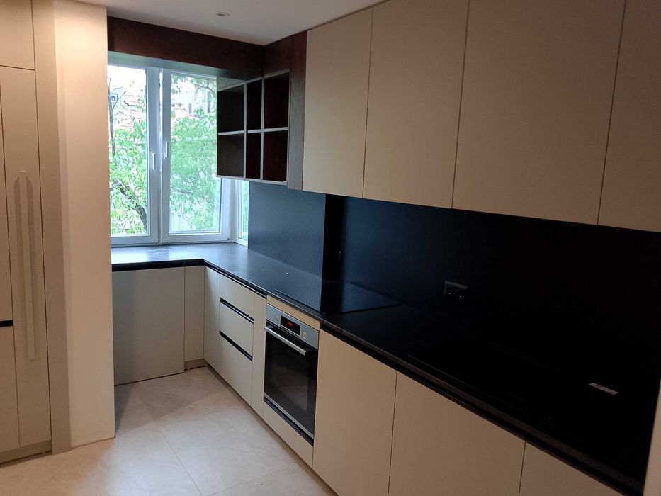 Производство на кухни,гардероби,антрета и мебели по поръчка