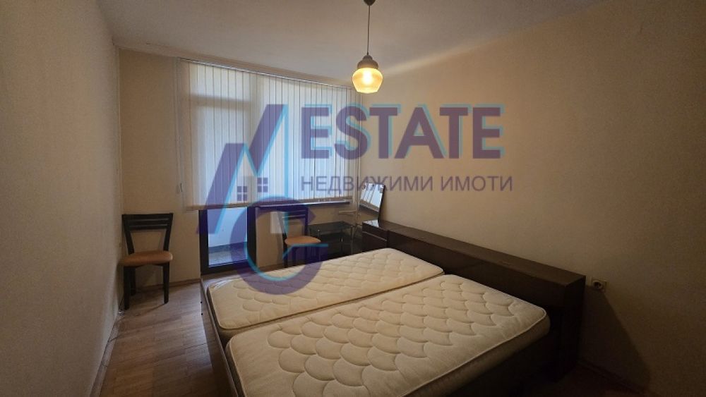 Двустаен, преустроен на тристаен