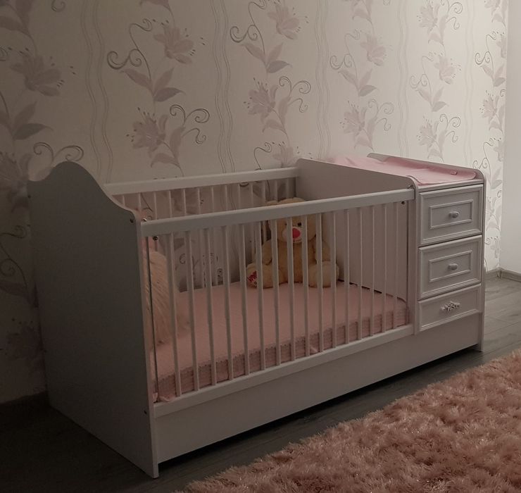 Vând pătuț bebe transformabil 75x165cm