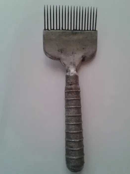 Apicole- Furculita Apicola anii 60 pentru descapacit RARA