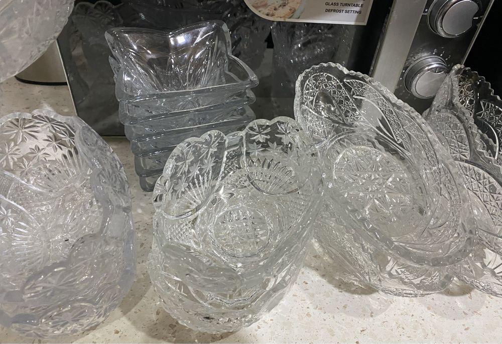 xrustalniy idishlar srochna sotiladi!!