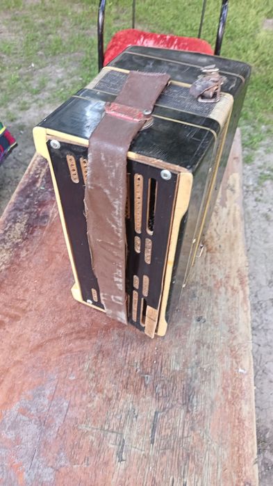 Продам баян старый