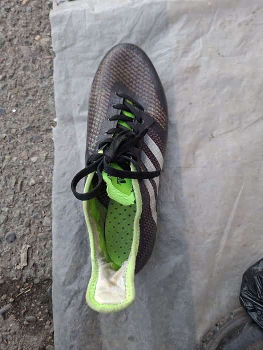 Продам бутсы для взрослых