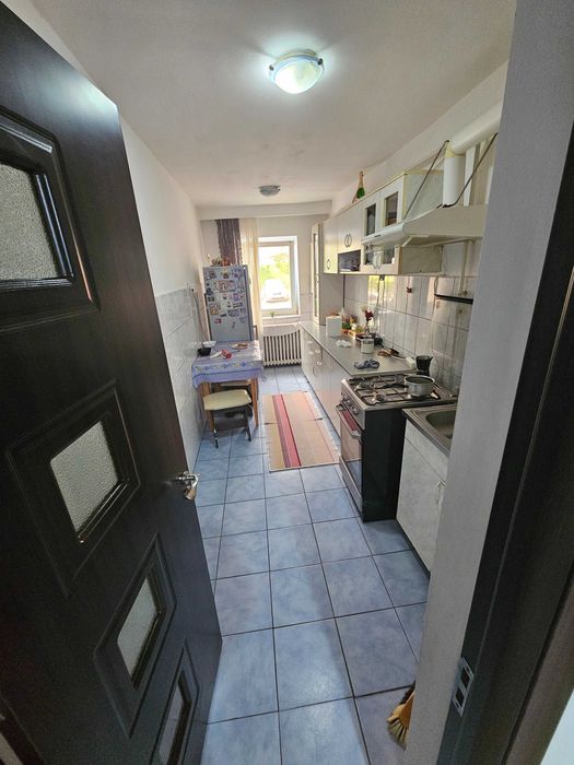 De vânzare: Apartament 3 camere decomandat