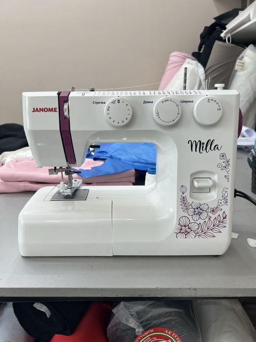 Продам швейную машинку Janome Milla