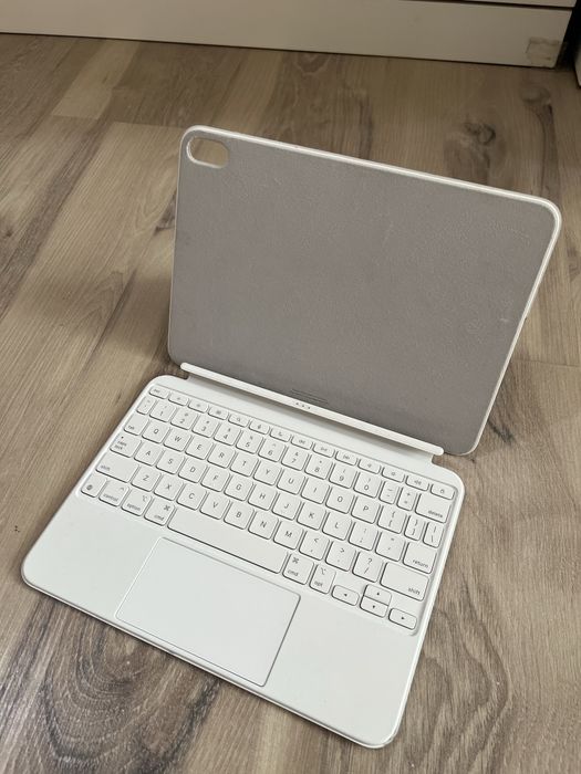 Magic keyboard folio для iPad