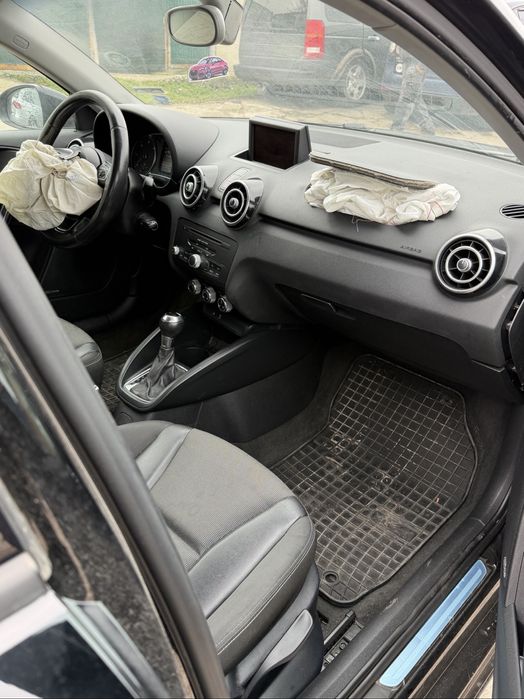Ауди А1 на части Audi A1 1.6tdi CaY автомат 4 врати 150000км