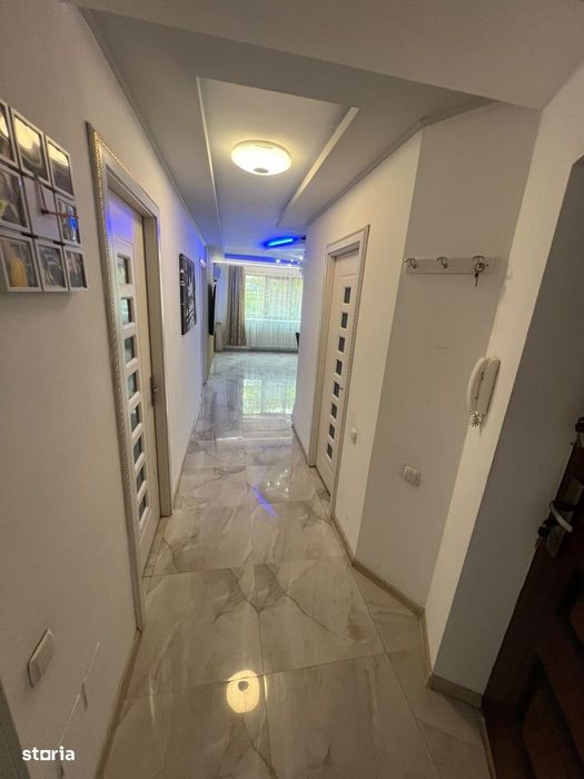 Apartament 3 camere de vanzare | Bucurestii Noi | Metrou Parc Bazilesc — fotografia 2
