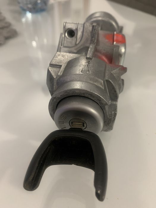 contact ford C MAX seria 3M51-3F880-AC.