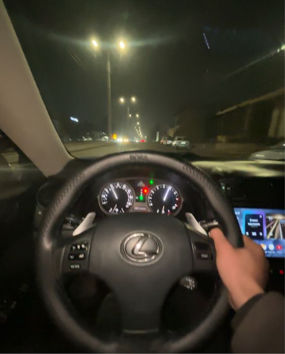 lexus is sotiladi