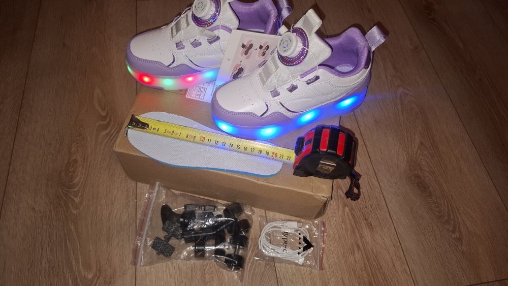 Ролкови кънки с LED светлини номер 33