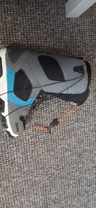 Сноуборд  обувки