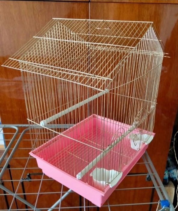 Клетка для птиц.