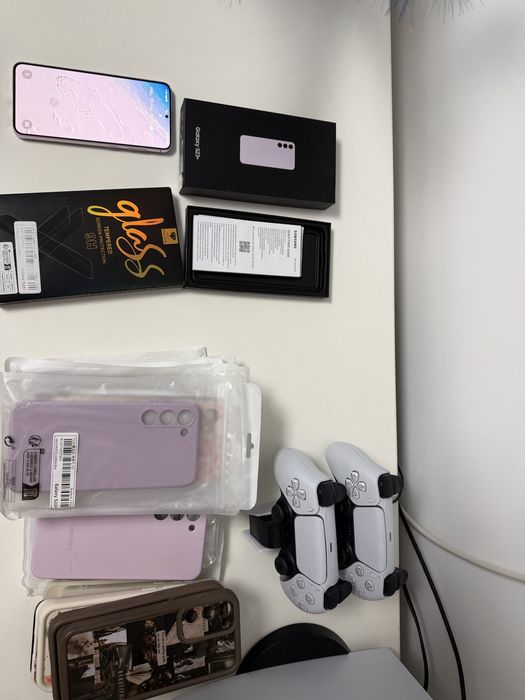 Samsung galaxy s23plus 512 gb impecabil + multe accesorii