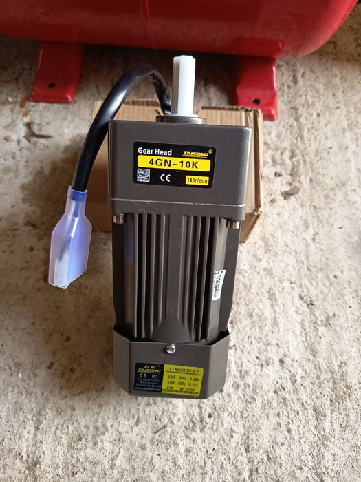 motor electric cu reductor (gear motor) AC