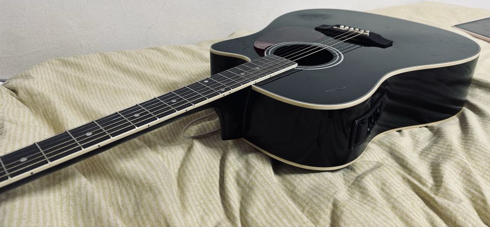 Harley Benton chitara electro-acustica