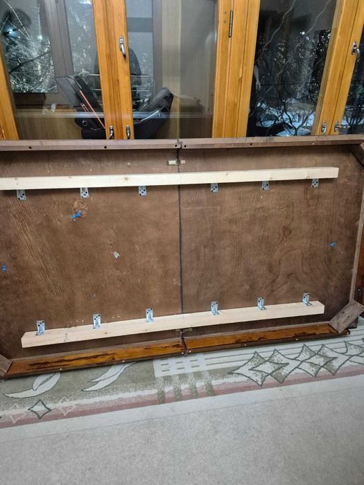 Обеденный стол со стульями