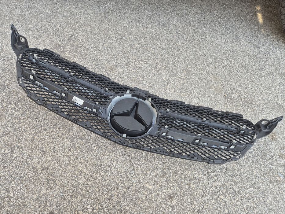 Решетка Мерцедес W205 C class маска Mercedes Ц класа