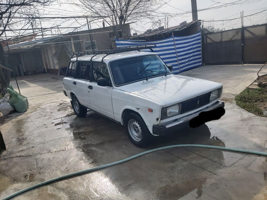 Vaz 2104 oq rangli sotiladi 2500$