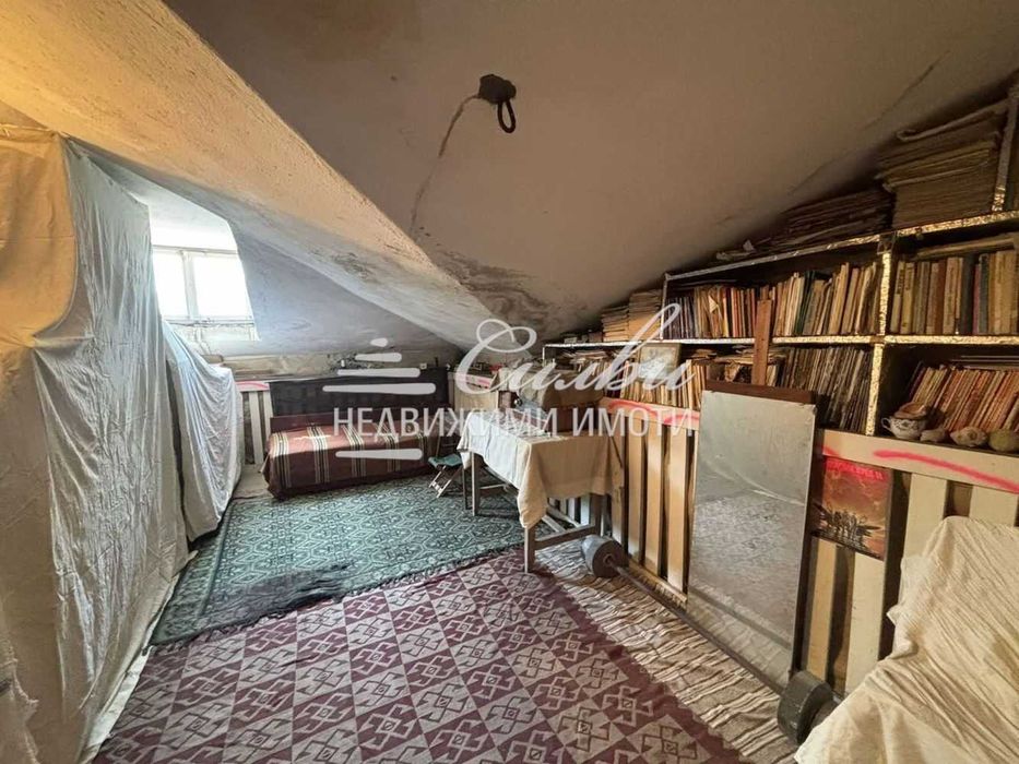 Продава се Четиристаен апартамент в Шумен, Математическа гимназия - 103 кв.м за 1787 €/кв.м - Снимка #15