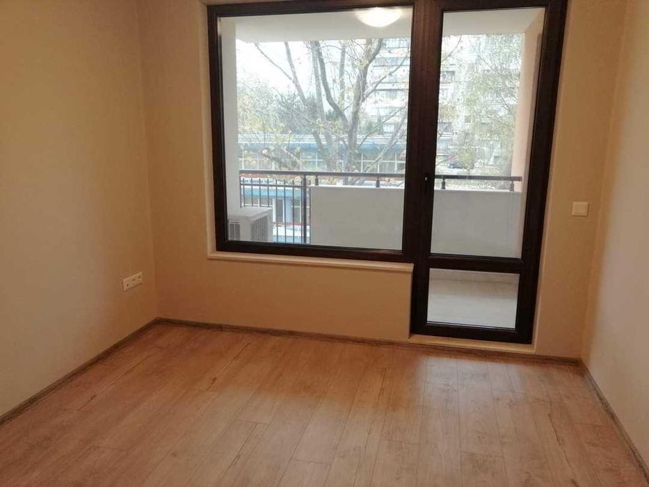 Дава се под наем Двустаен апартамент в Варна, Младост 1 - 52 кв.м за 325 € - Снимка #4