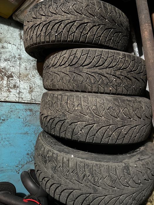 Зимние шины 225/55R17