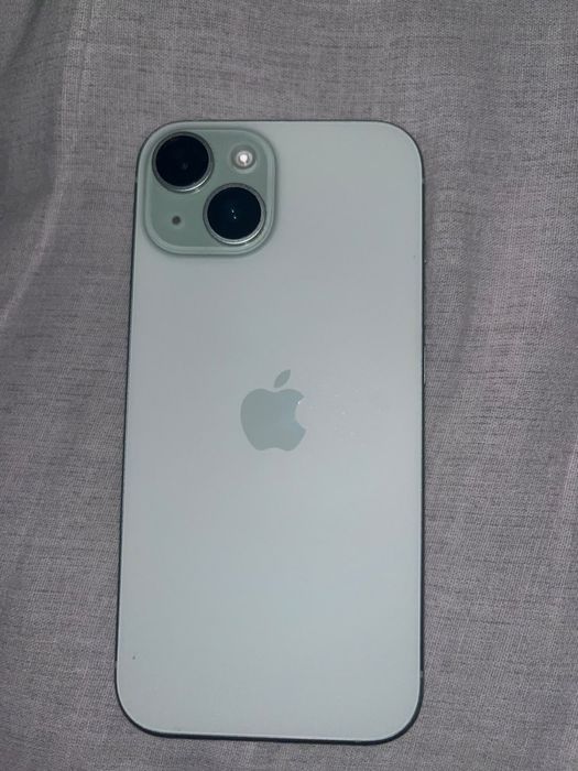 Продам срочно IPhone 15-128 гб