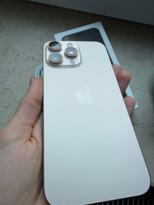 iPhone 16 PRO MAX 256GB - Garantie Orange - Stare 9/10