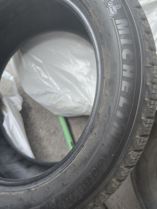 Michelin x ice snow 265/50/ R22