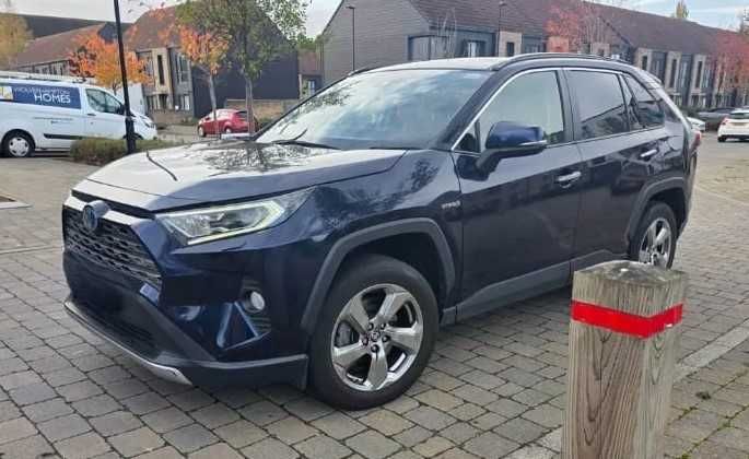 Dezmembrez Toyota RAV 4 2.5 benzina hybrid 2020