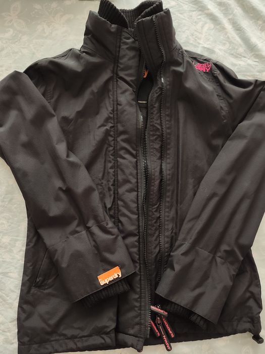 Страхотно  яке superdry