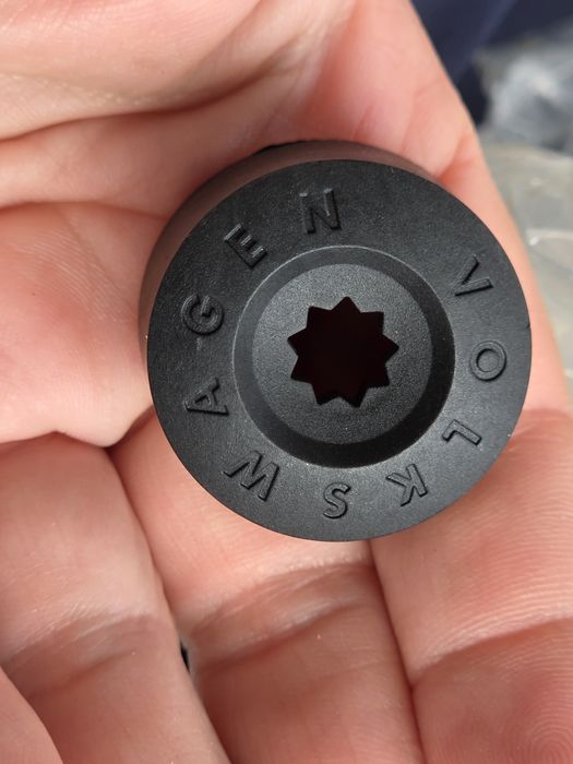 Оригинални капачки и тапиза джанти за VWи Ауди