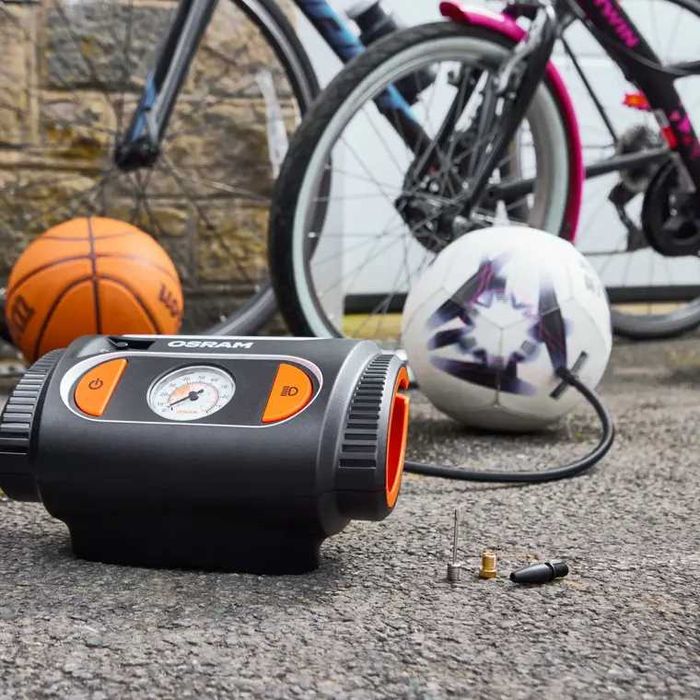 Компресор Osram за гуми с аналогов манометър и лампа, 6.9 bar,12V,85dB