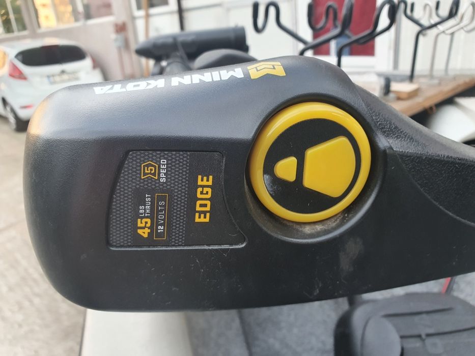 Vand motor electric Minnkota EDGE , pentru pescuit si plimbari.