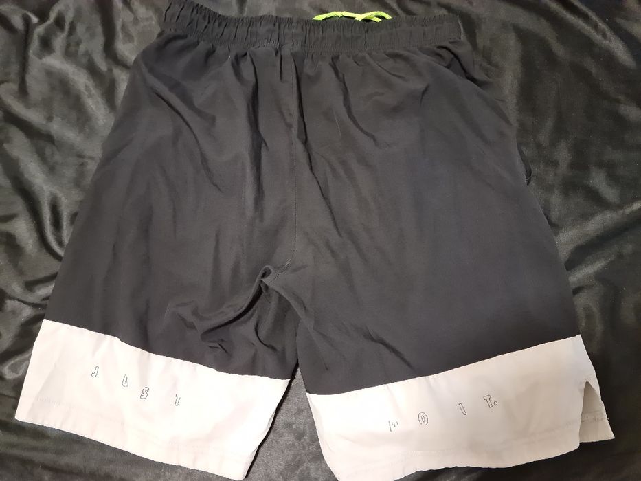 Pantaloni scurți Nike Dri-Fit M - Ediție Specială Graphic - Originali